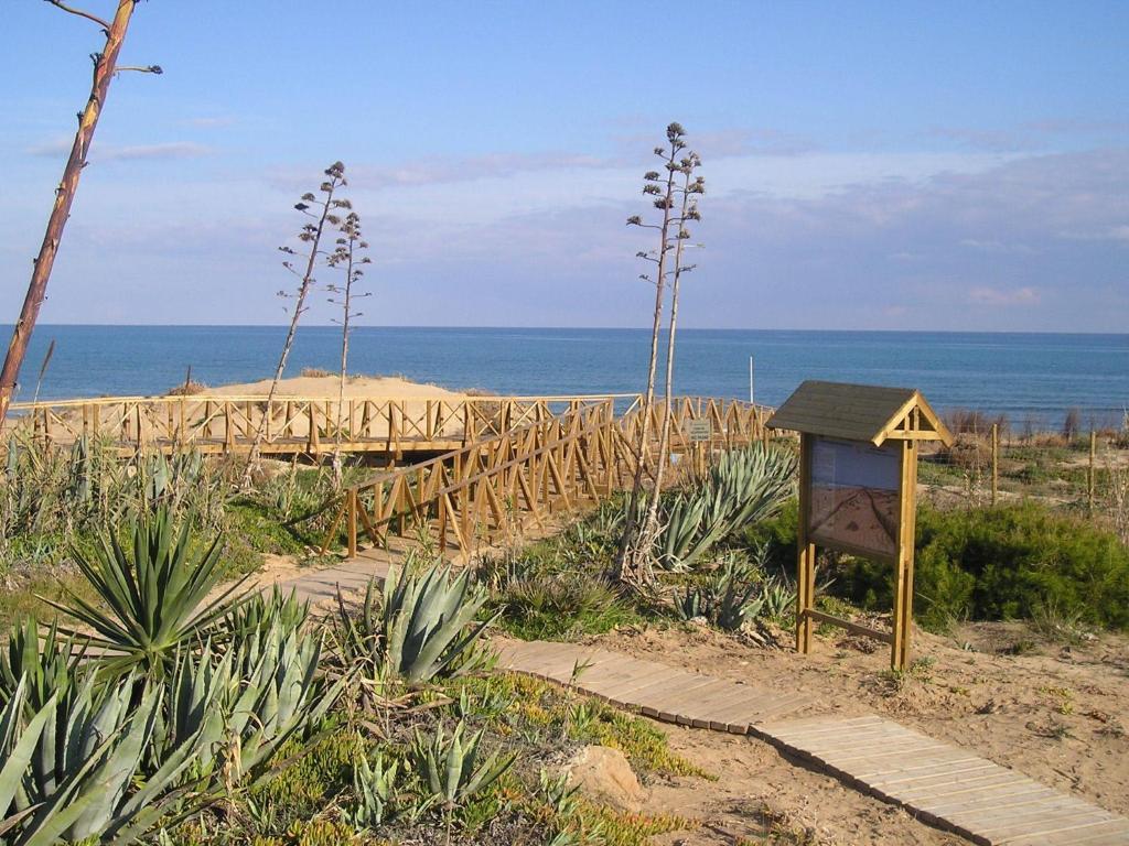 Hotel Mediterráneo Guardamar del Segura Esterno foto